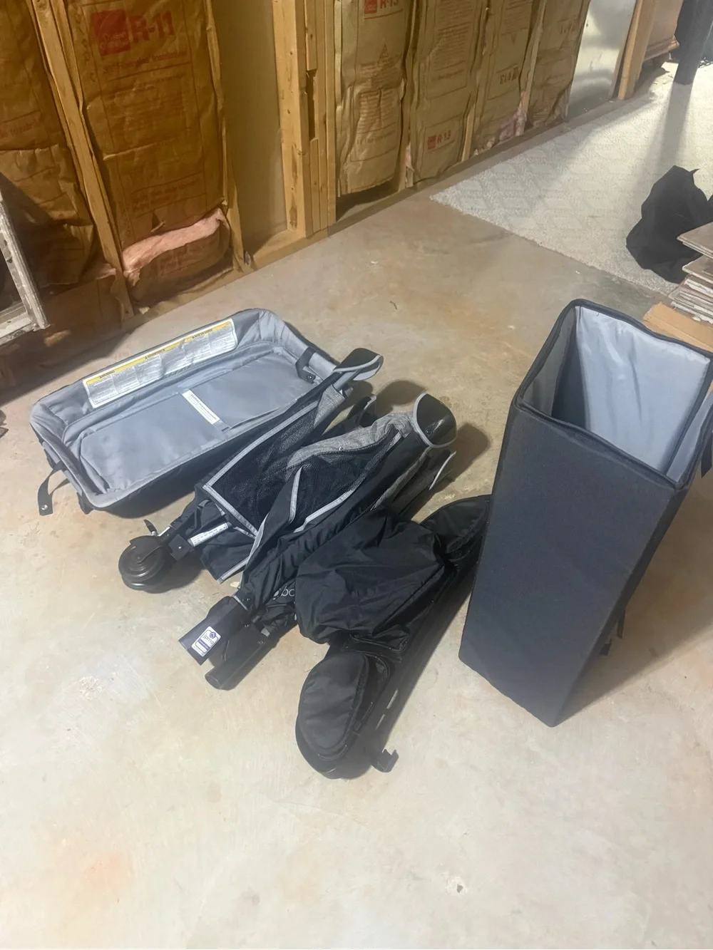 Babytrend Compact Camera Stroller Accessory Bag and Organizer